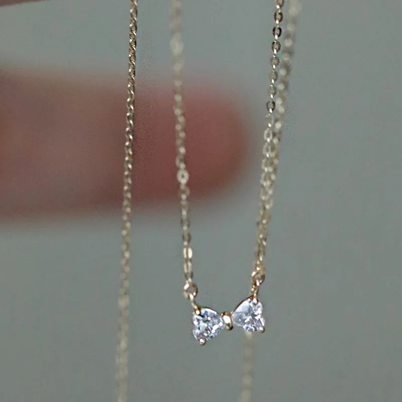Bow necklace