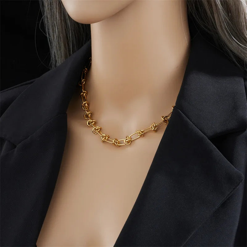 Entwine necklace