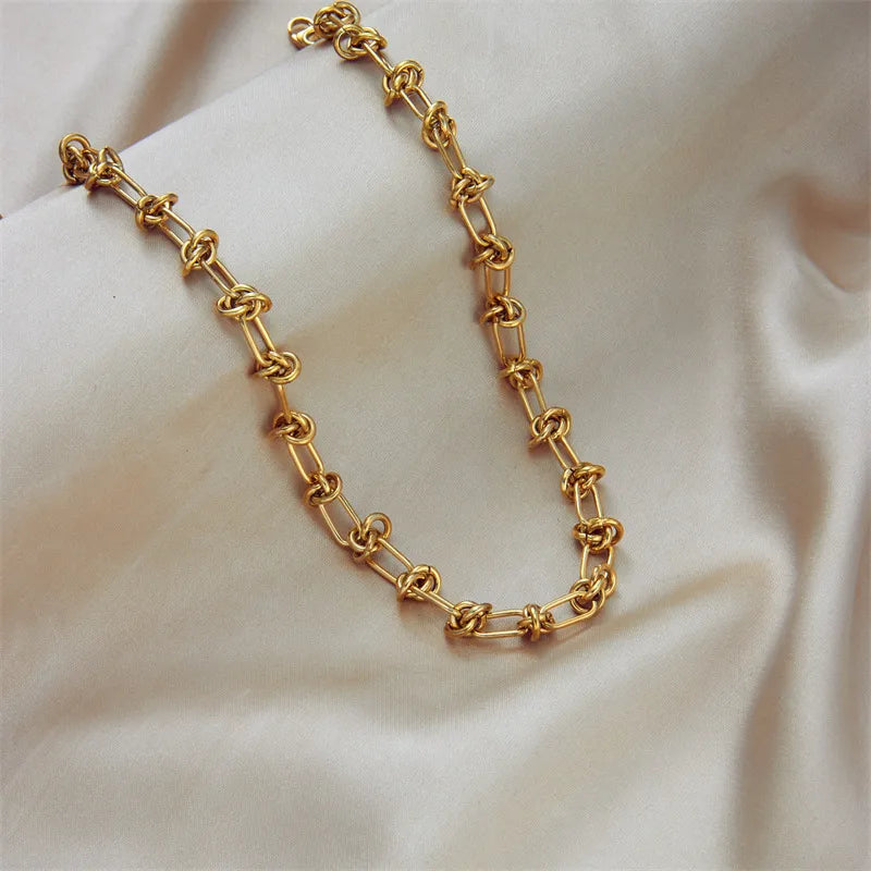 Entwine necklace